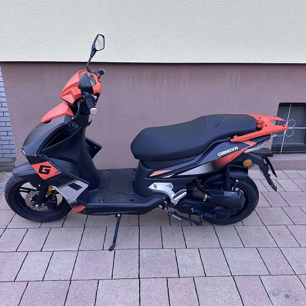 SKUTER VIPARD GENOVA 25 4T BLACK - RABLJENO VOZILO - 2024 - slika 4