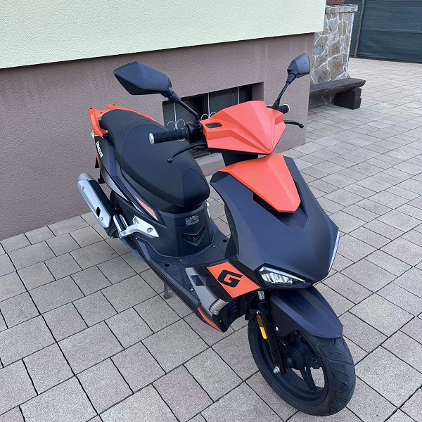 SKUTER VIPARD GENOVA 25 4T BLACK - RABLJENO VOZILO - 2024 - slika 6